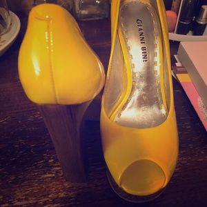 Yellow Gianni heels